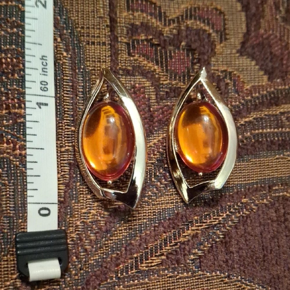 Elegant Gold and Amber Earrings